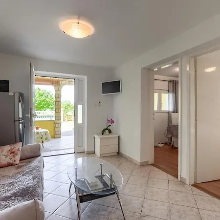 Rozza Pia Apartman Zára